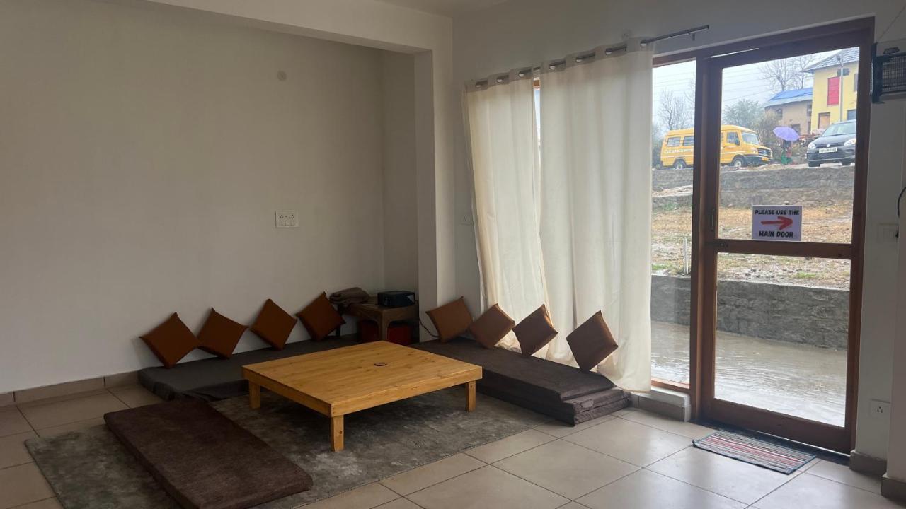 Flyscape Hostel Bir  Exterior photo
