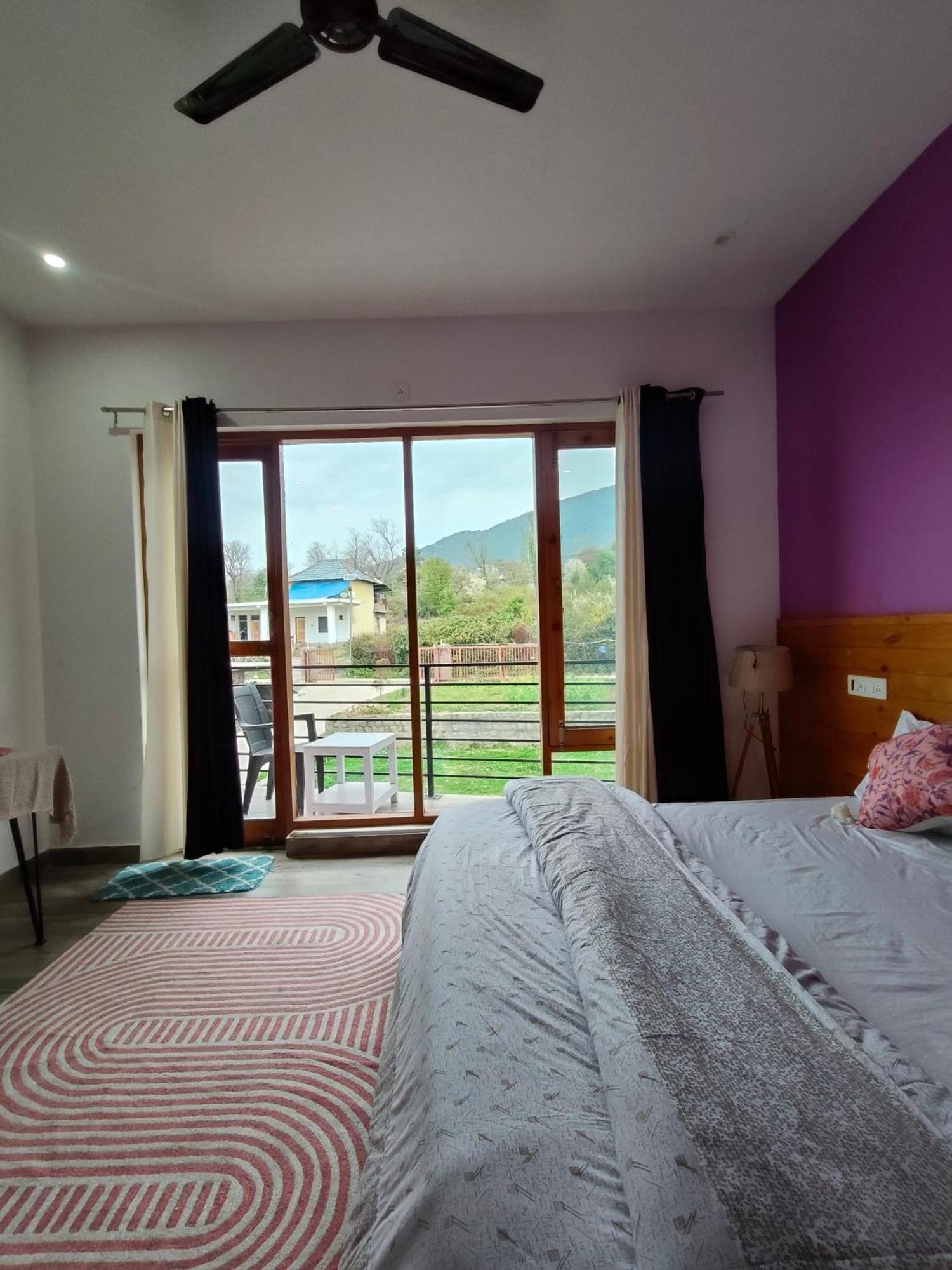 Flyscape Hostel Bir  Exterior photo